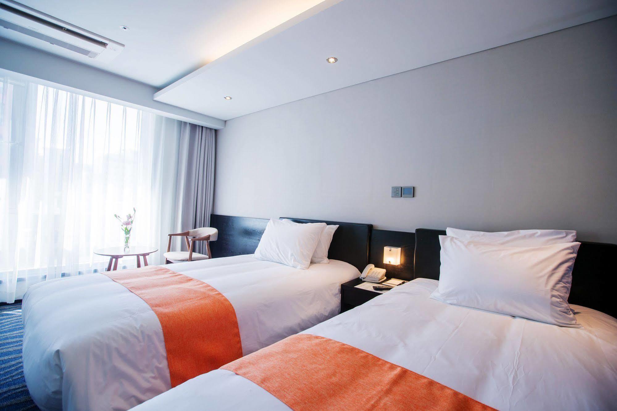 Gloucester Hotel Jeju Ngoại thất bức ảnh